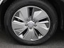 Hyundai Kona Electric EV Premium 64 kWh 204PK | Stoelverwarming | Navigatie | Achteruitrijcamera | Keyless | Apple CarPlay & Android Auto