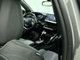 Peugeot 208 GT Hybrid 145pk Automaat | Navigatie | Camera v+a | Climate Control | Adaptieve Cruise Control | Parkeersensoren v+a | Dodehoeksensor | Armsteun | Keyless | Digitaal instrumentenpaneel | Draadloze Apple Carplay / Android Auto + telefoonlader | DAB+ radio | Full Led koplampen | Donker getint glas | 17" lichtmetalen velgen |