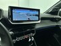 Peugeot 208 GT Hybrid 145pk Automaat | Navigatie | Camera v+a | Climate Control | Adaptieve Cruise Control | Parkeersensoren v+a | Dodehoeksensor | Armsteun | Keyless | Digitaal instrumentenpaneel | Draadloze Apple Carplay / Android Auto + telefoonlader | DAB+ radio | Full Led koplampen | Donker getint glas | 17" lichtmetalen velgen |
