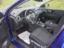 Nissan Qashqai Nissan Qashqai 1.2 benzine airco navigatie panorama dak trekhaak