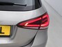 Mercedes-Benz A-klasse 180 Business Solution Luxury Ledkoplampen | Sfeerverlichting | Stoelverwarming | Parkeerpakket met achteruitrijcamera. Inclusief 48 maanden MB Certified garantie voor Europa.