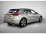 Mercedes-Benz A-klasse 180 Business Solution Luxury Ledkoplampen | Sfeerverlichting | Stoelverwarming | Parkeerpakket met achteruitrijcamera. Inclusief 48 maanden MB Certified garantie voor Europa.