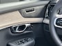 Volvo XC90 2.0 T8 Recharge AWD Ultra Dark / Pano. dak / 455 PK / Harman/Kardon / 360 camera / Verwarmde stoelen /