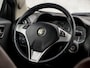 Alfa Romeo MiTo 0.9 TwinAir Distinctive Sport (NAVIGATIE, CLIMATE, GETINT GLAS, CRUISE, LEDER, SPORTSTOELEN, XENON, LM VELGEN, NIEUWSTAAT)