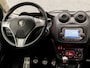 Alfa Romeo MiTo 0.9 TwinAir Distinctive Sport (NAVIGATIE, CLIMATE, GETINT GLAS, CRUISE, LEDER, SPORTSTOELEN, XENON, LM VELGEN, NIEUWSTAAT)