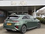 Kia Ceed 1.5 T-GDi GT-Line | Pano, Leder/Alcantara, Navi, Carplay/Android, Camera, Stoel+Stuurverw. | Dealeronderhouden | 1e Eig |