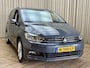 Volkswagen Touran 1.5 TSI Comfortline Business 7p Uitklapbare Trekhaak / Camera / LED / Adapt. Cruise / Stoelverwarming / Navigatie / PDC V&A / 17'' LMV