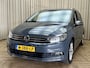 Volkswagen Touran 1.5 TSI Comfortline Business 7p Uitklapbare Trekhaak / Camera / LED / Adapt. Cruise / Stoelverwarming / Navigatie / PDC V&A / 17'' LMV