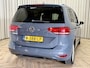 Volkswagen Touran 1.5 TSI Comfortline Business 7p Uitklapbare Trekhaak / Camera / LED / Adapt. Cruise / Stoelverwarming / Navigatie / PDC V&A / 17'' LMV