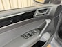 Volkswagen Touran 1.5 TSI Comfortline Business 7p Uitklapbare Trekhaak / Camera / LED / Adapt. Cruise / Stoelverwarming / Navigatie / PDC V&A / 17'' LMV