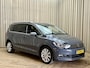 Volkswagen Touran 1.5 TSI Comfortline Business 7p Uitklapbare Trekhaak / Camera / LED / Adapt. Cruise / Stoelverwarming / Navigatie / PDC V&A / 17'' LMV