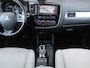 Mitsubishi Outlander 2.0 PHEV Instyle NAVI | LMV18 | CLIMATE | STOELVERW | TRHAAK | XENON | CAMERA | CRUISE | LEER