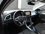 Volkswagen T-Roc 1.0 TSI 110PK 75 EDITION NAV AIRCO 17"LMV CAMERA PDC PRIVACYGLAS DIGI LED RIJKLAARPRIJS