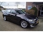 BMW 3-Serie Touring 318i Business Edition Autom 156PK 4 Cilinder Panodak Navi Camera Clima Stoelverw 2x PDC LMV Trekh ENZ.