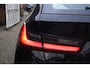 BMW 3-Serie Touring 318i Business Edition Autom 156PK 4 Cilinder Panodak Navi Camera Clima Stoelverw 2x PDC LMV Trekh ENZ.