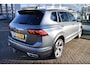 Volkswagen Tiguan Allspace 1.5 TSI 150PK R-Line Business+ 7P. | TREKHAAK | PANORAMADAK | 19 INCH | ELEKTR. A. KLEP | STUUR + STOELVERW. | NAVIGATIE