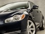 Jaguar XF 3.0 V6 Luxury 238Pk Automaat (NAVIGATIE, CLIMATE, STUUR/STOELVERWARMING, CAMERA, LEDER, XENON, SPORTSTOELEN, CRUISE, LM VELGEN, NIEUWE APK, NIEUWSTAAT)