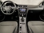 Volkswagen Golf 1.0 TSI Sportline Automaat (APPLE CARPLAY, GROOT NAVI, CLIMATE, PARKEERSENSOREN, SPORTSTOELEN, GETINT GLAS, LM VELGEN, ADAPTIVE CRUISE, NIEUWSTAAT)