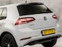 Volkswagen Golf 1.0 TSI Sportline Automaat (APPLE CARPLAY, GROOT NAVI, CLIMATE, PARKEERSENSOREN, SPORTSTOELEN, GETINT GLAS, LM VELGEN, ADAPTIVE CRUISE, NIEUWSTAAT)