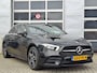 Mercedes-Benz A-klasse 250 e Business Solution AMG Limited | Navigatie/Android/Apple Carplay | LM Velgen 17" | Voorstoelen Verwarmd | Cruise Control | Airco | AMG-Styling |