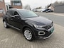 Volkswagen T-Roc 1.5 TSI Sport | DSG | Camera | Trekhaak | Stuur & Stoelverwarming | Led |