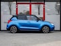 Suzuki Swift 1.4 Sport Smart Hybrid | 140PK | Carbon | Two-Tone Kleur | Navigatie | Camera | Apple Carplay | Android Auto | Climate Control | Adaptieve Cruise Control | 17'' Lichtmetalen Velgen | LED | Metallic Lak | Sportstoelen |