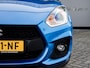 Suzuki Swift 1.4 Sport Smart Hybrid | 140PK | Carbon | Two-Tone Kleur | Navigatie | Camera | Apple Carplay | Android Auto | Climate Control | Adaptieve Cruise Control | 17'' Lichtmetalen Velgen | LED | Metallic Lak | Sportstoelen |