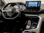 Peugeot 3008 1.2 PureTech Allure Sport Automaat (APPLE CARPLAY, PARELMOER, GROOT NAVI, 360 CAMERA, GETINT GLAS, LEDER, SPORTSTOELEN, TREKHAAK, KEYLESS, NIEUWSTAAT)