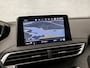 Peugeot 3008 1.2 PureTech Allure Sport (APPLE CARPLAY, GROOT NAVI, LEDER, GETINT GLAS, PARKEERSENSOREN, SPORTSTOELEN, CRUISE, LANE ASSIST, NIEUWSTAAT)