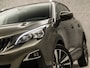 Peugeot 3008 1.2 PureTech Allure Sport (APPLE CARPLAY, GROOT NAVI, LEDER, GETINT GLAS, PARKEERSENSOREN, SPORTSTOELEN, CRUISE, LANE ASSIST, NIEUWSTAAT)