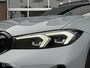 BMW 3-Serie Touring 330e xDrive M Performance Panodak HUD LED Navi Carplay