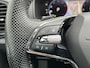 Skoda Karoq 1.5 TSI ACT Sportline Business / Digitaal dashboard / Pano / Navigatie / App connect / Camera / Parkeersensoren V+A / Zwenkbare trekhaak /