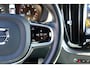 Volvo XC60 2.0 B5 250pk Aut. R-Design | Navi | App Connect | Adaptive Cruise | Camera | Stoelverwarming | Elektrische Achterklep