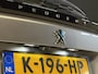 Peugeot e-2008 EV Allure 50 kWh | SOH 99% | Draadloze lader | Stoelverwarming | Dealeronderhouden