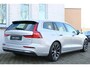 Volvo V60 T6 Plug-in hybrid AWD Essential Bright | All-season banden | Lederen bekleding | Electrische wegklapbare trekhaak | Stoelverwarming | Adaptive cruise Control | Parkeersensoren voor + achter | Parkeercamera | BLIS | Stuurwielverwarming