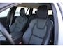 Volvo V60 T6 Plug-in hybrid AWD Essential Bright | All-season banden | Lederen bekleding | Electrische wegklapbare trekhaak | Stoelverwarming | Adaptive cruise Control | Parkeersensoren voor + achter | Parkeercamera | BLIS | Stuurwielverwarming