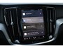 Volvo V60 T6 Plug-in hybrid AWD Essential Bright | All-season banden | Lederen bekleding | Electrische wegklapbare trekhaak | Stoelverwarming | Adaptive cruise Control | Parkeersensoren voor + achter | Parkeercamera | BLIS | Stuurwielverwarming