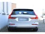 Volvo V60 T6 Plug-in hybrid AWD Essential Bright | All-season banden | Lederen bekleding | Electrische wegklapbare trekhaak | Stoelverwarming | Adaptive cruise Control | Parkeersensoren voor + achter | Parkeercamera | BLIS | Stuurwielverwarming