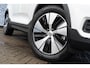Volvo XC40 T4 Recharge Inscription Expression | Navigatie | Stoel-/Stuurverwarming | Getint Glas | Camera | Schuif-/Kanteldak | Harman Kardon Audio | Voorruit Verwarming | Park Assist | Volvo On Call