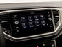 Volkswagen T-Roc 1.0 TSI Sport (APPLE CARPLAY, GROOT NAVI, CLIMATE, PARKEERSENSOREN, SPORTSTOELEN, ADAPTIVE CRUISE, GETINT GLAS, NIEUWSTAAT)