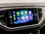 Volkswagen T-Roc 1.0 TSI Sport (APPLE CARPLAY, GROOT NAVI, CLIMATE, PARKEERSENSOREN, SPORTSTOELEN, ADAPTIVE CRUISE, GETINT GLAS, NIEUWSTAAT)