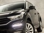 Volkswagen T-Roc 1.0 TSI Sport (APPLE CARPLAY, GROOT NAVI, CLIMATE, PARKEERSENSOREN, SPORTSTOELEN, ADAPTIVE CRUISE, GETINT GLAS, NIEUWSTAAT)