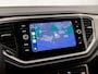 Volkswagen T-Roc 1.0 TSI Sport (APPLE CARPLAY, GROOT NAVI, CLIMATE, PARKEERSENSOREN, SPORTSTOELEN, ADAPTIVE CRUISE, GETINT GLAS, NIEUWSTAAT)