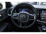 Volvo V60 T6 Automaat Plug-in hybrid AWD Ultra Dark | Panoramadak | Premium audio by Harman Kardon | Verwarmbare voorstoelen en achterbank | Stuurwielverwarming | Parkeerverwarming  | Apple carplay/Android auto | Rondom zichtcamera |  Adaptive cruise control |