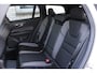 Volvo V60 T6 Automaat Plug-in hybrid AWD Ultra Dark | Panoramadak | Premium audio by Harman Kardon | Verwarmbare voorstoelen en achterbank | Stuurwielverwarming | Parkeerverwarming  | Apple carplay/Android auto | Rondom zichtcamera |  Adaptive cruise control |