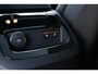 Volvo V60 T6 Automaat Plug-in hybrid AWD Ultra Dark | Panoramadak | Premium audio by Harman Kardon | Verwarmbare voorstoelen en achterbank | Stuurwielverwarming | Parkeerverwarming  | Apple carplay/Android auto | Rondom zichtcamera |  Adaptive cruise control |