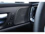 Volvo V60 T6 Automaat Plug-in hybrid AWD Ultra Dark | Panoramadak | Premium audio by Harman Kardon | Verwarmbare voorstoelen en achterbank | Stuurwielverwarming | Parkeerverwarming  | Apple carplay/Android auto | Rondom zichtcamera |  Adaptive cruise control |