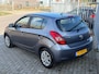 Hyundai i20 1.2i DynamicVersion 78PK 5 deurs! NL AUTO NAP! Airco l Carplay l Navi l MTF-stuur! TOPSTAAT l GOED ONDERHOUDEN!
