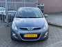 Hyundai i20 1.2i DynamicVersion 78PK 5 deurs! NL AUTO NAP! Airco l Carplay l Navi l MTF-stuur! TOPSTAAT l GOED ONDERHOUDEN!