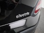 Hyundai Kona Electric EV Fashion 64 kWh | Climate Control / ECC | Licht metalen velgen 17 inch | Cruise control Adaptivem | Connectiviteit | Navigatie | Park Distance Control achter | Achteruitrijcamera | Dakrailing |
